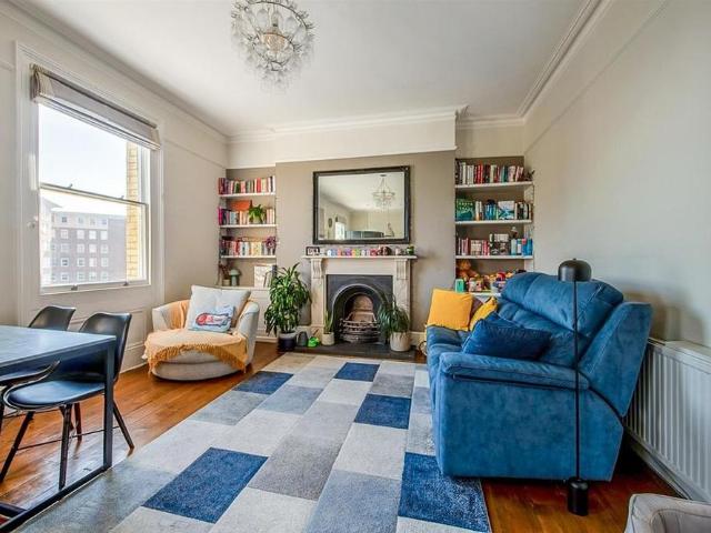 House for rent in Aldrington
