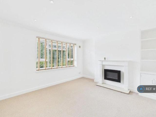 House for rent in Bennetts End, Pouchen End