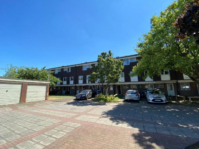 Flat for rent in Stanborough, Fretherne
