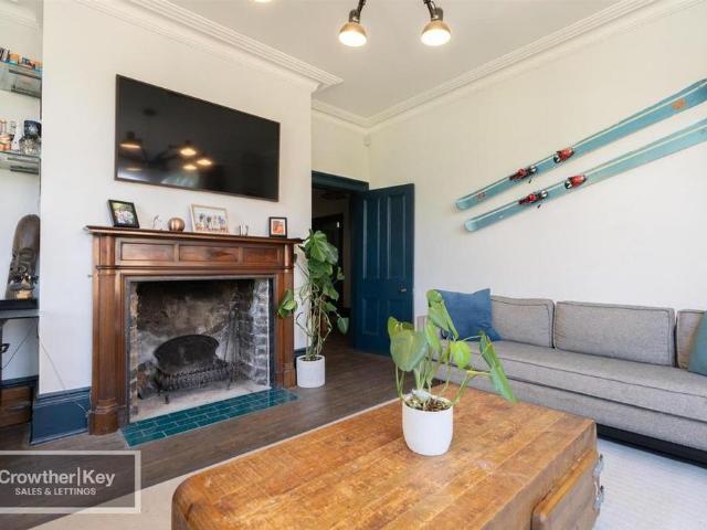 House for rent in Charlesworth, East Midlands