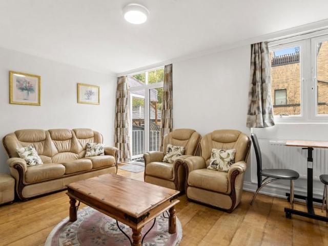 House for rent in Kensal Town, Greater London