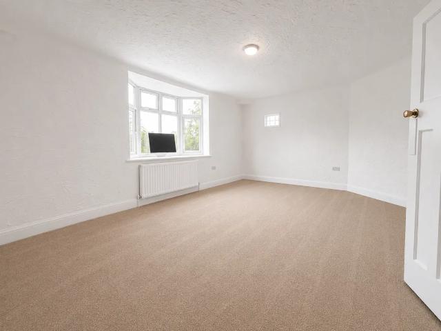 Apartment for rent in London Borough of Croydon, Shirley