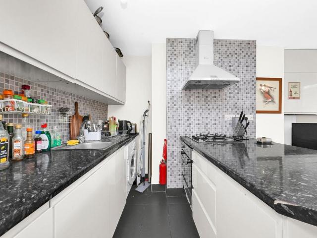 Flat for rent in Islington, Isle Of Man