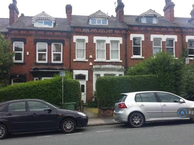 Flat for rent in Hyde Park, West Yorkshire