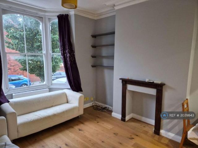 House for rent in Clapham, Greater London