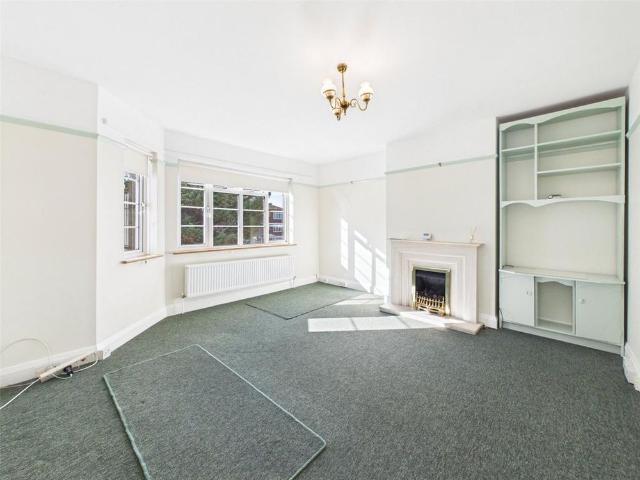 House for rent in London Borough of Hounslow, Greater London