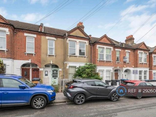 Flat for rent in London Borough of Croydon, Thornton Heath