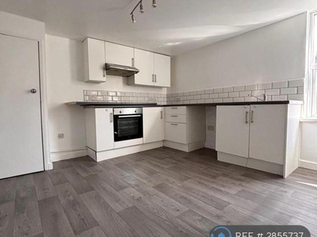 Flat for rent in Pennycomequick, Mount Wise