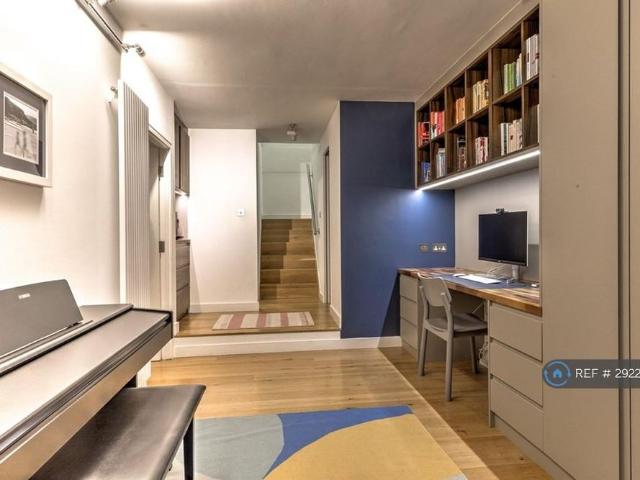 House for rent in The Borough, Greater London