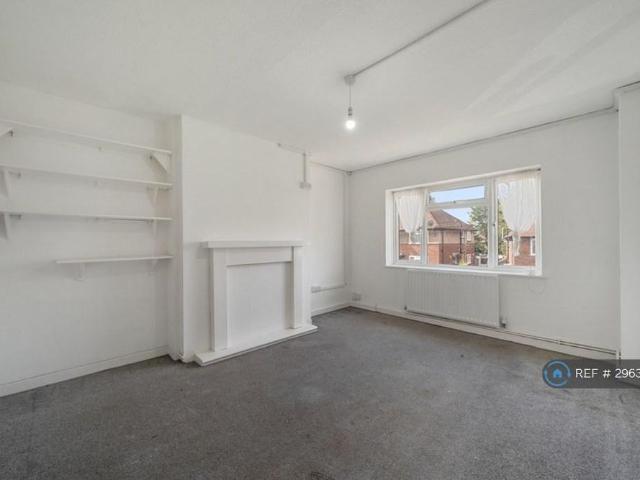 House for rent in Middle Park, Greater London