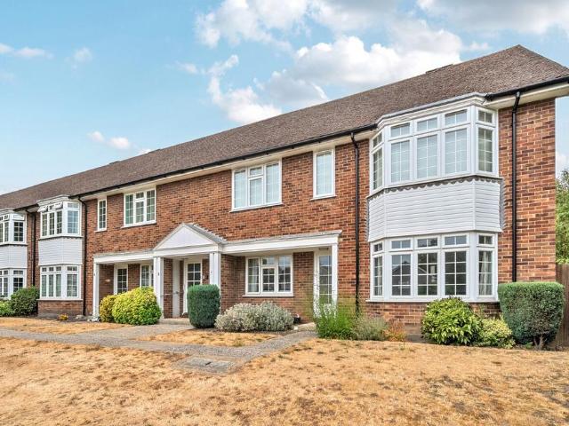 Flat for rent in Fleet, Hart