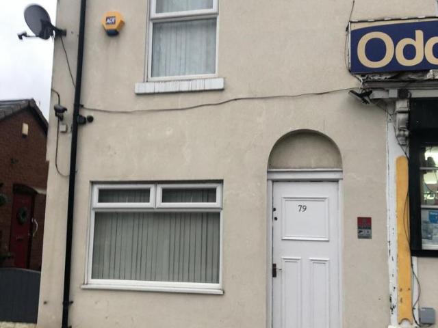 Flat for rent in Barton upon Irwell, Salford