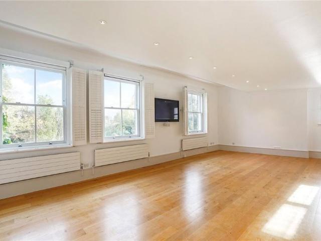 House for rent in Maitland Park, Greater London