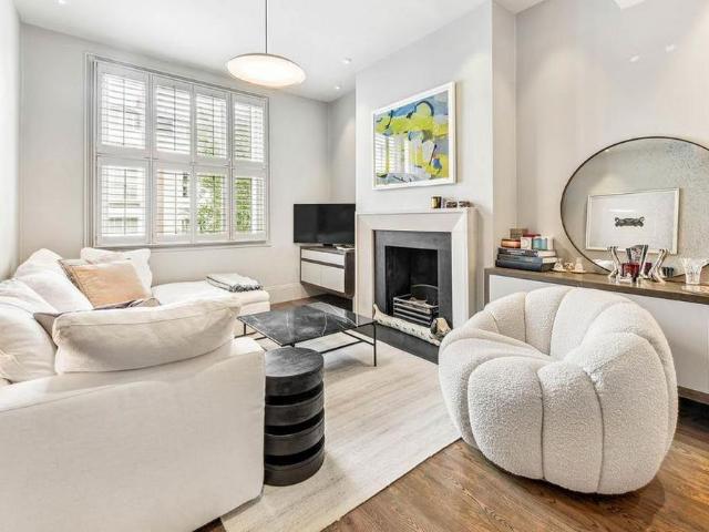 House for rent in Walham Green, Greater London