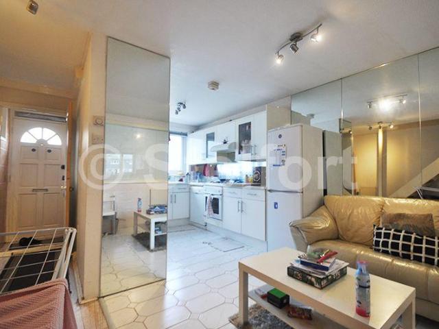 Flat for rent in Holloway, Greater London