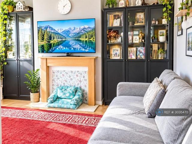 House for rent in Falconwood, Greater London