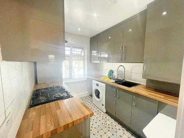 House for rent in Lane, Greater London