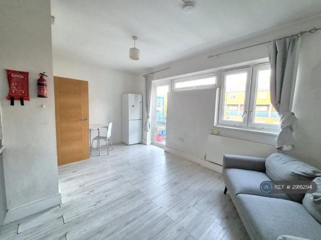 House for rent in Walworth, Greater London