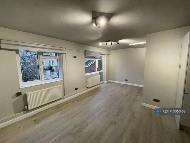 House for rent in Kingsholm, Gloucester