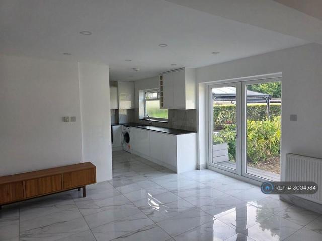 House for rent in London Borough of Ealing, Perivale