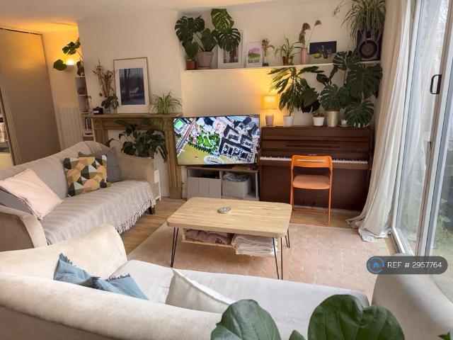 Flat for rent in Battersea, Greater London
