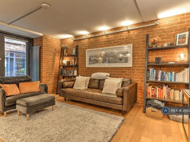 Flat for rent in Walworth, Greater London