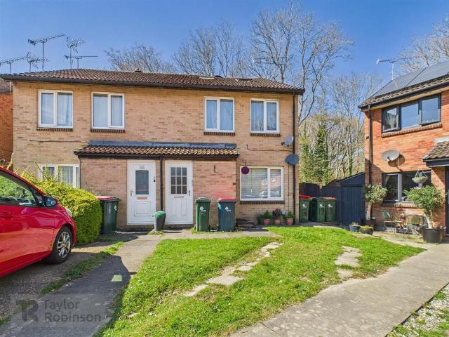 Flat for rent in Ifield West, Glynde