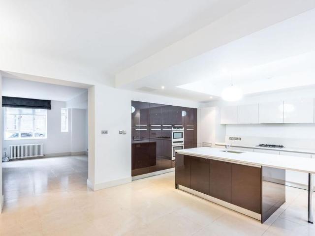 House for rent in Millbank Estate, Greater London