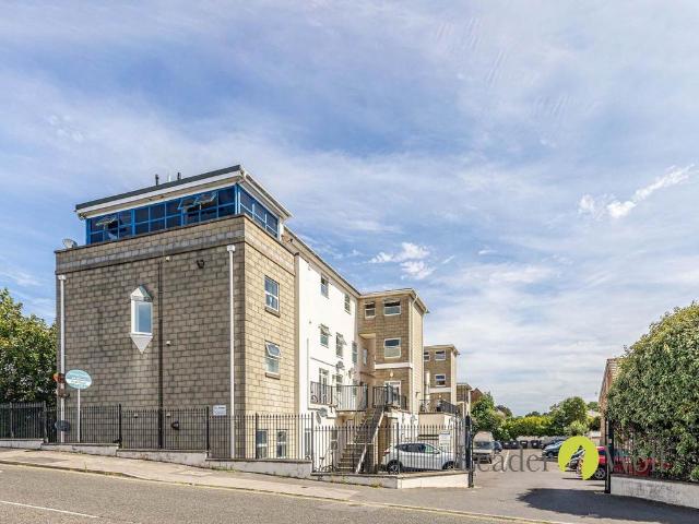 Flat for rent in Upper Parkstone, Poole