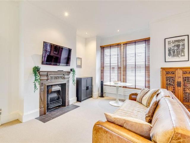 House for rent in London Borough of Hammersmith and Fulham, Greater London