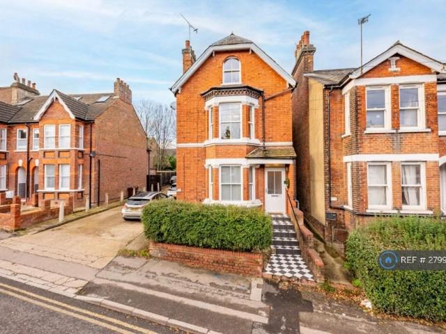 Flat for rent in St Albans, Five Acres