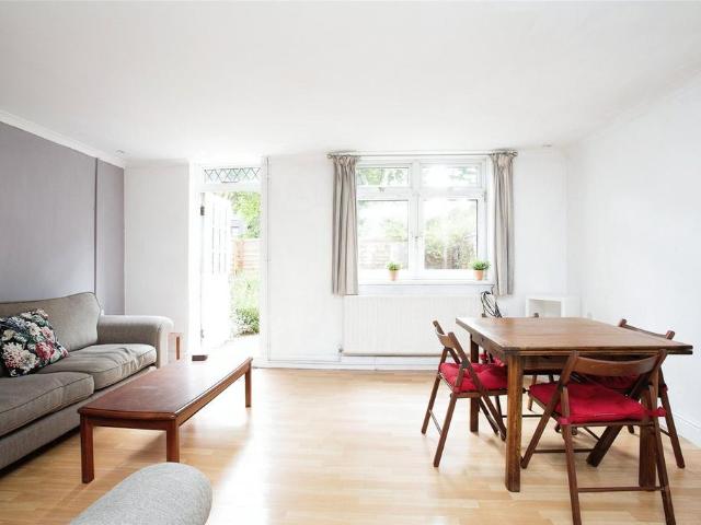 Flat for rent in Isle Of Dogs, Isle Of Man