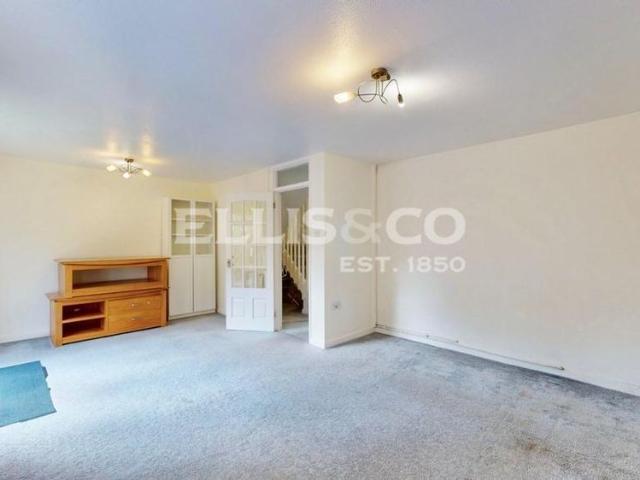 House for rent in Pinner, Greater London