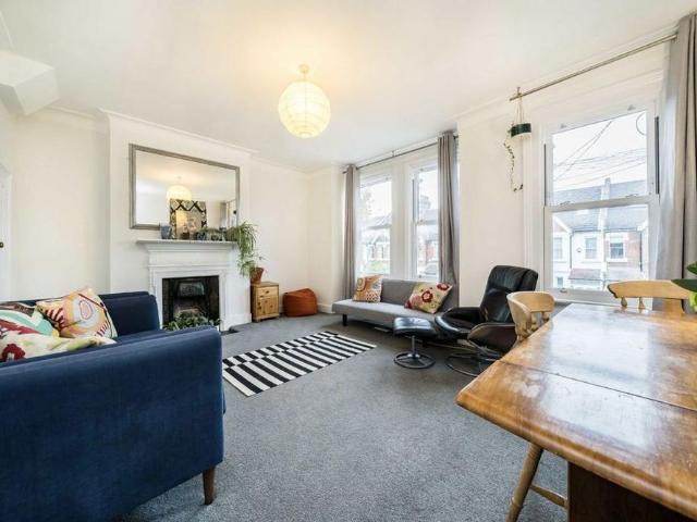 House for rent in Furzedown, Greater London