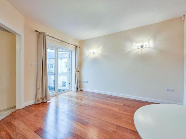 House for rent in Blackhills, Surrey