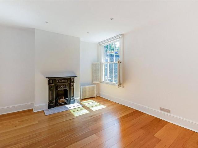 House for rent in Clapham, Greater London