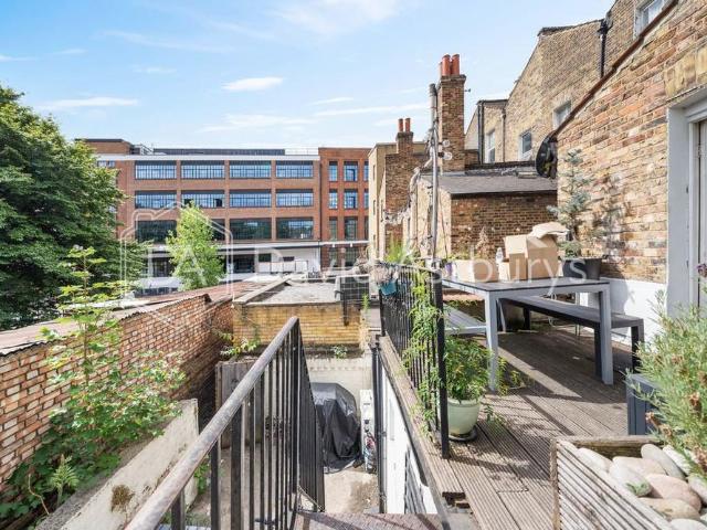 House for rent in Taverner Square, Greater London