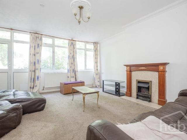 House for rent in Lakenham, East Bank
