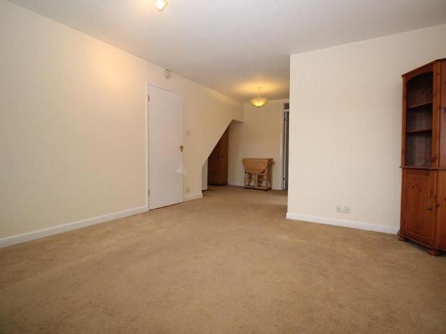 House for rent in Ifield West, Glynde