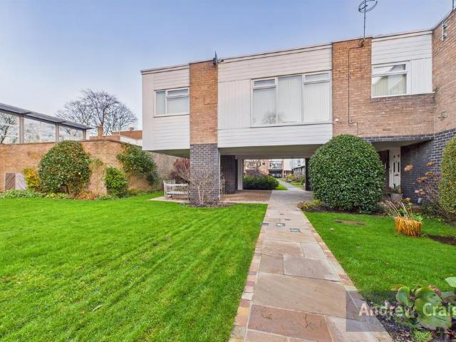 Flat for rent in Gosforth, Tyne And Wear