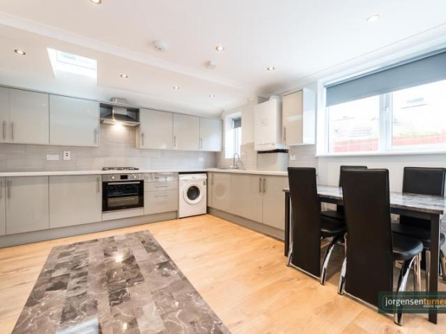 Flat for rent in Shepherd's Bush, Isle Of Man
