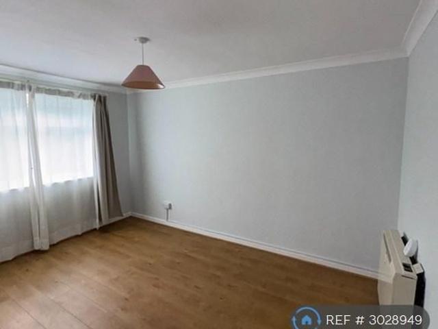 House for rent in Longlands, Halfway Street