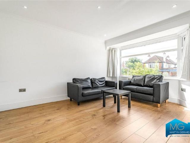 House for rent in Brunswick Park, Greater London