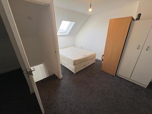 House for rent in London Borough of Ealing, Greater London