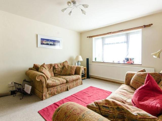 House for rent in Woodside Park, Greater London