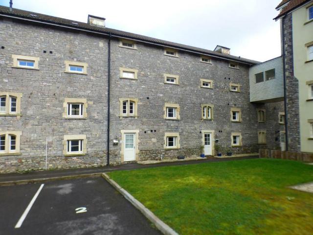 Flat for rent in Little London, Oakhill
