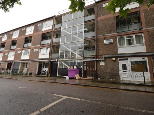 Flat for rent in Saint Matthias Estate, Poplar Grove