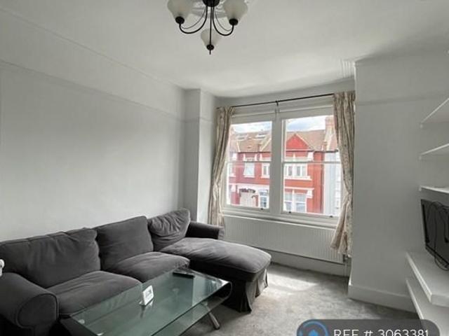 House for rent in Tooting Graveney, Greater London