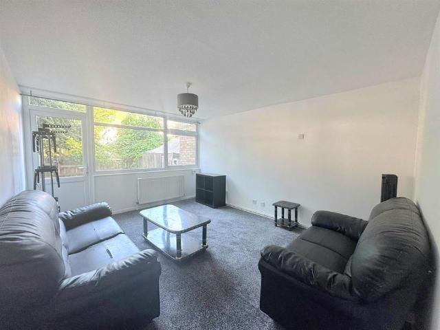 House for rent in Preston, Greater London
