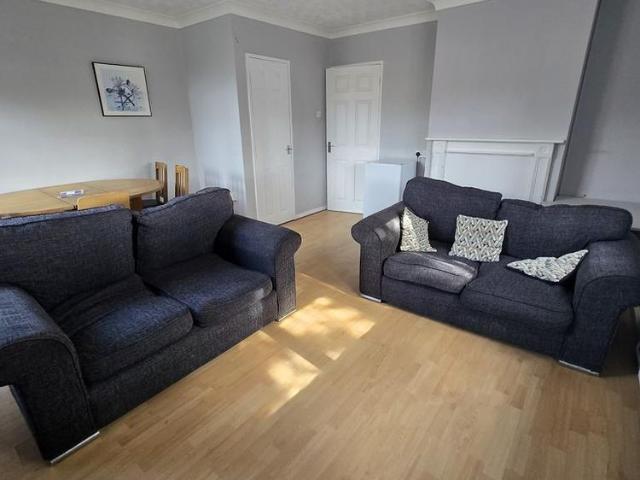 House for rent in Heigham Grove, East Bank